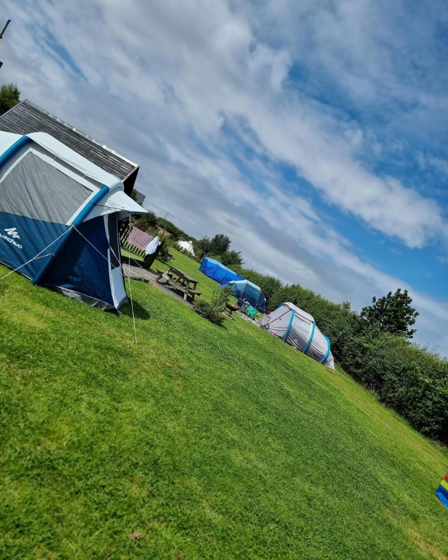 ホテル Carrowmena School House & Glamping リマバディ エクステリア 写真